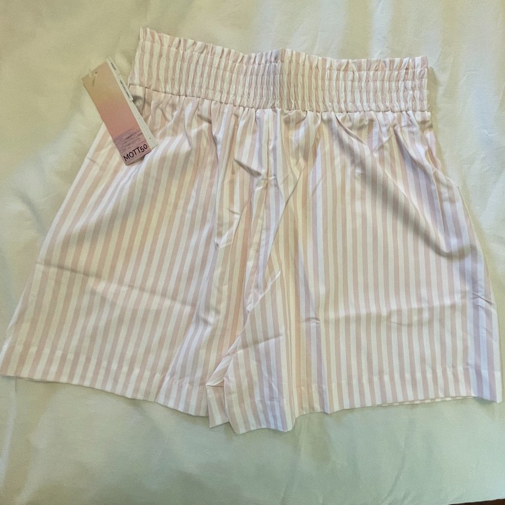 Mott50 NWT: Viv Lounge Short Blush Pink Stripe Women's Medium UPF50+
